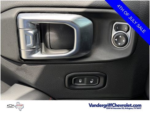 Used 2023 Jeep Gladiator Rubicon w/ LED Lighting Group AWD/4WD image 22
