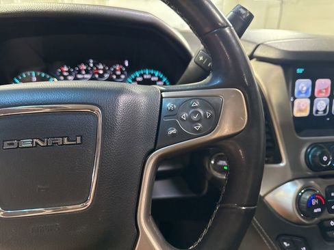 Used 2017 GMC Yukon Denali image 13