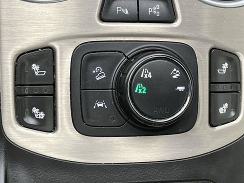 Used 2019 GMC Terrain Denali w/ Advanced Safety Package AWD/4WD image 17