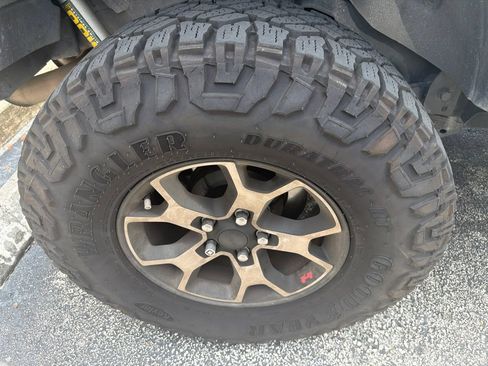 Used 2019 Jeep Wrangler Unlimited Rubicon AWD/4WD image 19