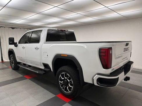 Used 2025 GMC Sierra 3500 Denali w/ Denali Reserve Package AWD/4WD image 4