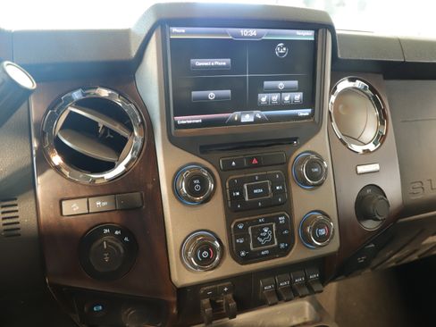 Used 2016 Ford F250 Lariat w/ Chrome Package image 12