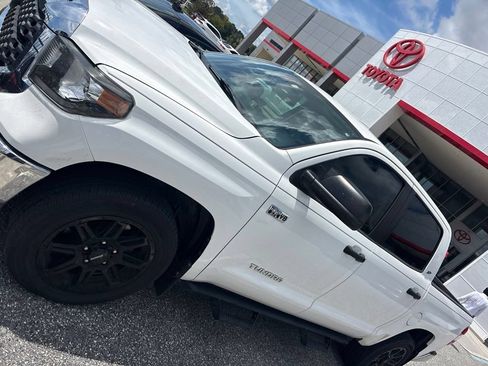 Used 2021 Toyota Tundra SR5 w/ SR5 Leather Package RWD image 3