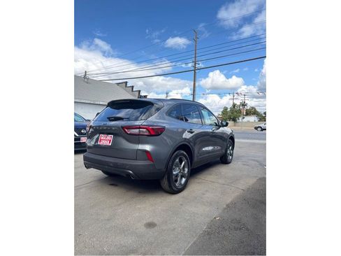 Used 2025 Ford Escape ST-Line Select AWD/4WD image 4