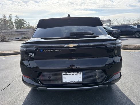 New 2026 Chevrolet Equinox EV LT image 6