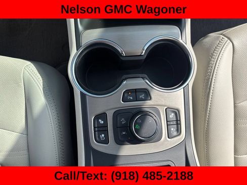 Used 2023 GMC Terrain Denali w/ Denali Premium Package AWD/4WD image 26