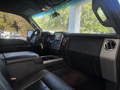 Used 2015 Ford F350 Lariat w/ Chrome Package image 29