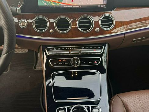 Used 2018 Mercedes-Benz E 300 4MATIC image 20