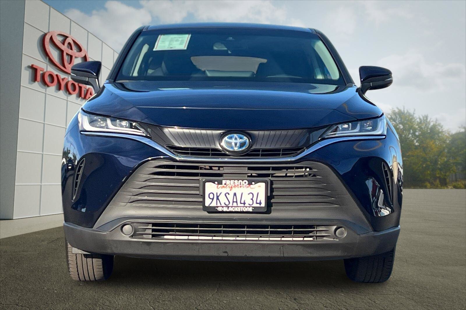 Certified 2024 Toyota Venza LE AWD/4WD image 8