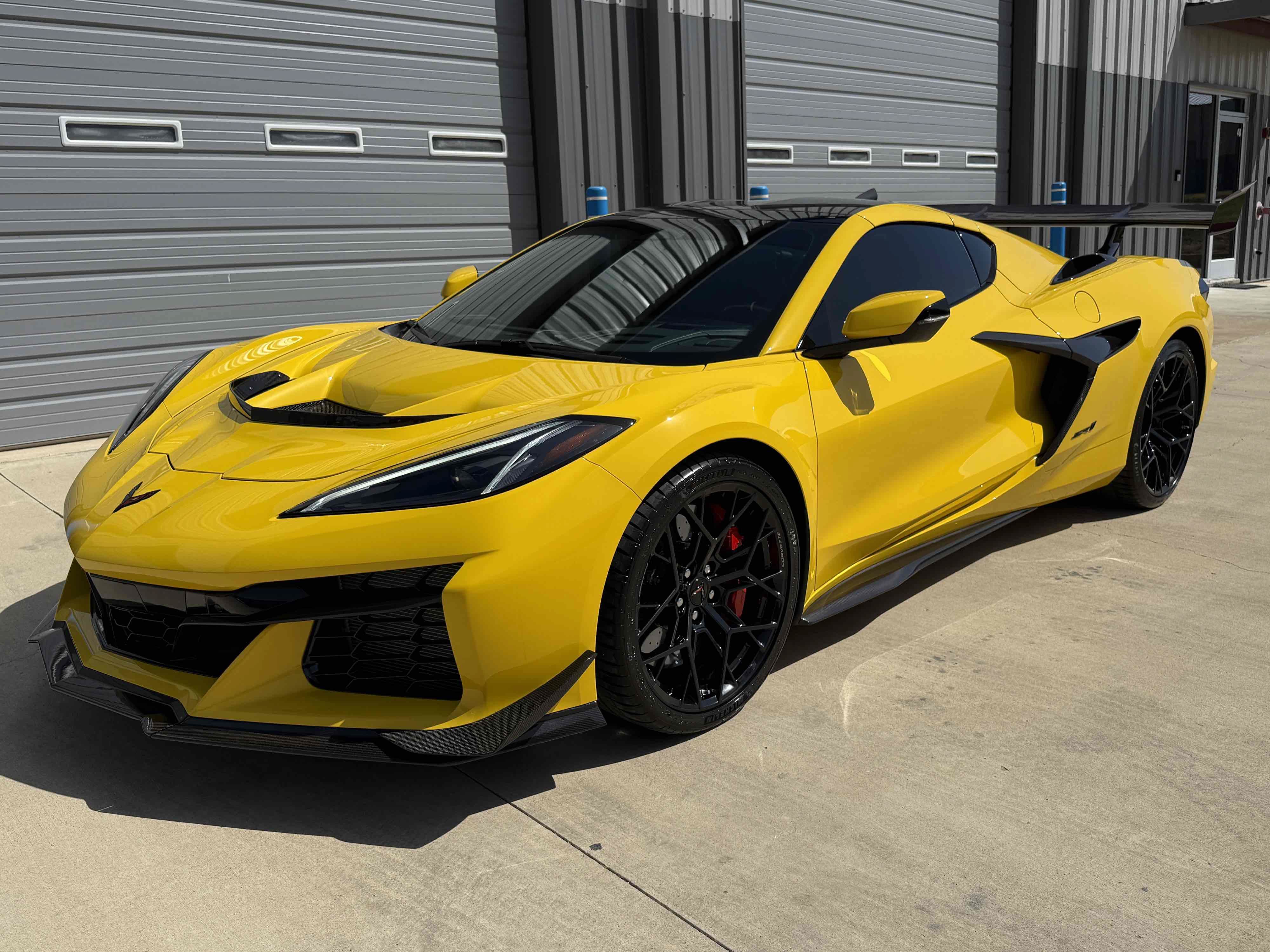 Used 2026 Chevrolet Corvette ZR1 w/ ZR1 Carbon Fiber Aero Package RWD image 39