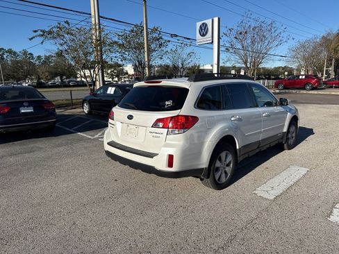 Used 2012 Subaru Outback 2.5i Limited w/ Moonroof Pkg image 6