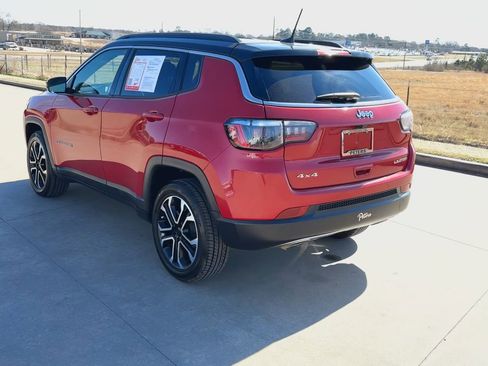 Used 2023 Jeep Compass Limited image 7