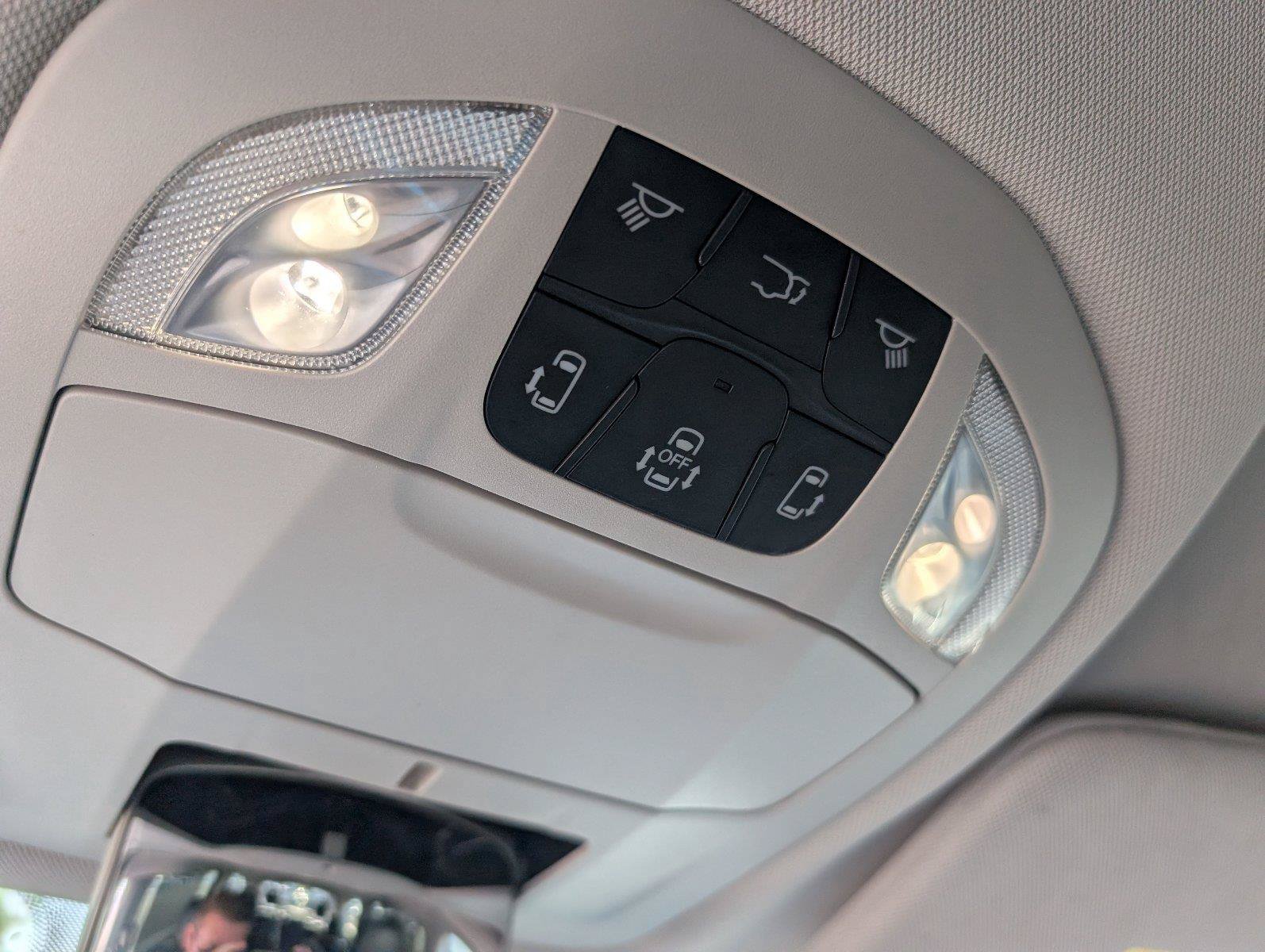 Used 2024 Chrysler Pacifica Touring-L FWD image 22