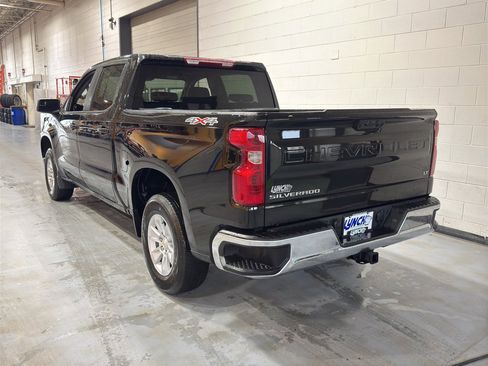 Used 2025 Chevrolet Silverado 1500 LT image 3