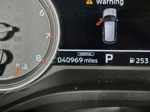 Used 2024 Mitsubishi Outlander SE image 19