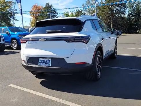 New 2026 Chevrolet Equinox EV LT image 8