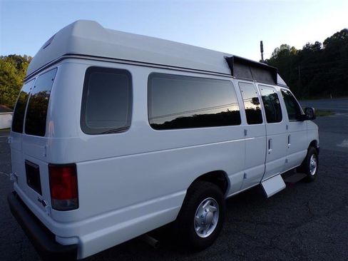 Used 2014 Ford E-250 and Econoline 250 Extended w/ Power Group image 10