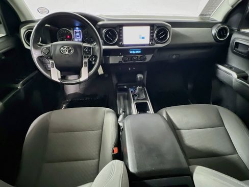 Used 2021 Toyota Tacoma SR5 RWD image 28