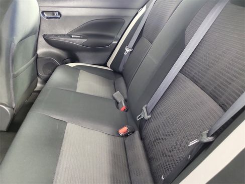 Used 2021 Nissan Versa SV image 12