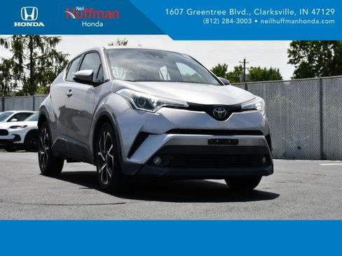 Used 2018 Toyota C-HR XLE FWD image 1