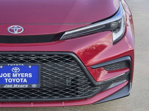 Used 2026 Toyota Corolla SE FWD image 4