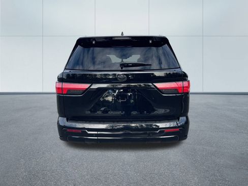 Used 2024 Toyota Sequoia Platinum image 6