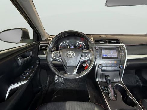Used 2016 Toyota Camry SE image 16