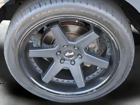 Used 2017 Ford F150 XLT image 2