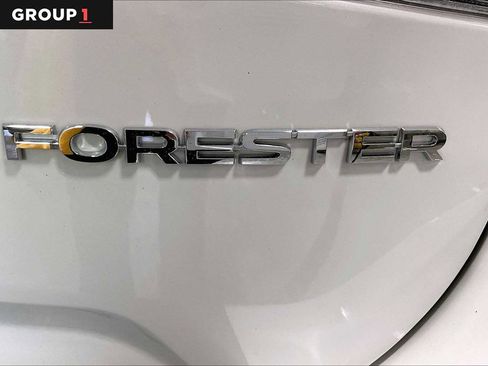 Used 2023 Subaru Forester Limited AWD/4WD image 10