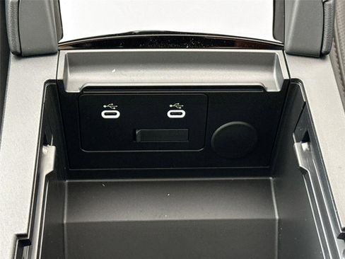 New 2026 MAZDA MAZDA3 Hatchback w/Premium Plus Pkg image 36