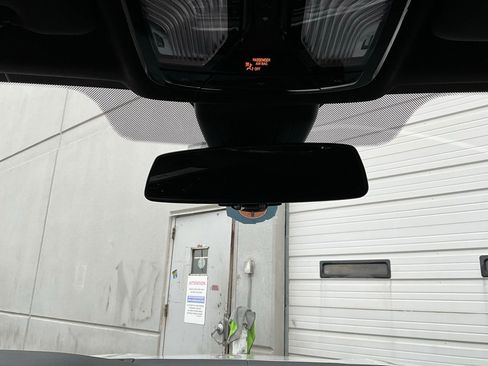 Used 2023 BMW X5 xDrive40i w/ Luxury Seating Package image 18