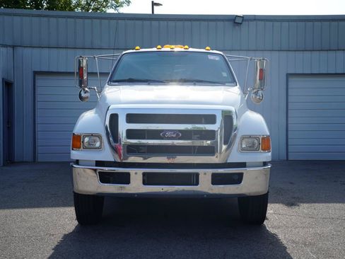 Used 2015 Ford F650 2WD Crew Cab Super Duty image 2