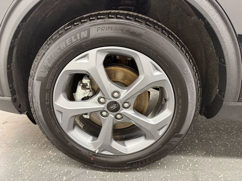 Used 2025 Ford Escape ST-Line image 18