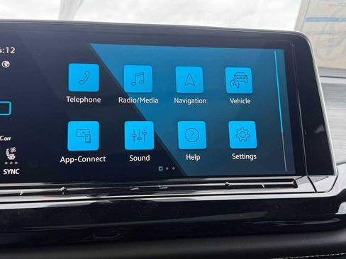 New 2026 Volkswagen Atlas Cross Sport SE AWD/4WD image 15