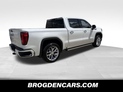 Used 2021 GMC Sierra 1500 Denali w/ Denali Ultimate Package AWD/4WD image 3