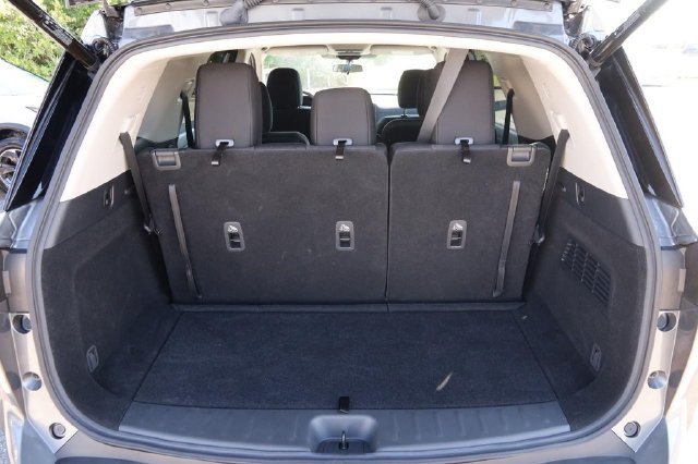 Certified 2025 Nissan Pathfinder SV w/ SV Premium Package FWD image 7