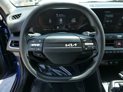 Certified 2025 Kia K4 FWD image 16