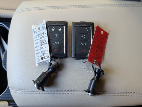 Used 2024 Jeep Grand Cherokee Limited w/ MOPAR Finishing Package image 36