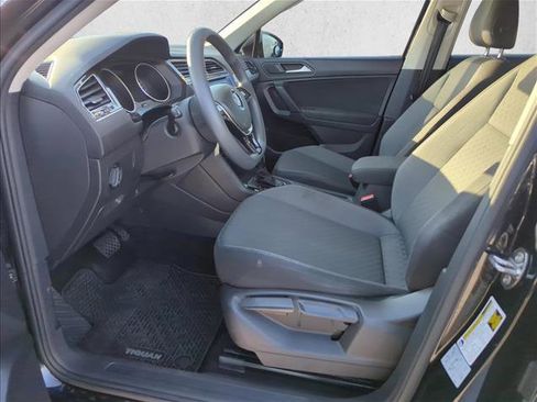 Used 2019 Volkswagen Tiguan S image 12