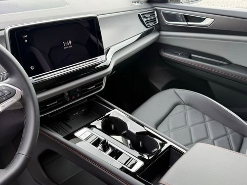 New 2026 Volkswagen Atlas Peak Edition image 29