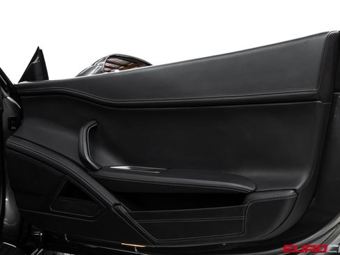 Used 2014 Ferrari 458 Italia Coupe RWD image 26