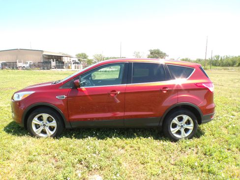 Used 2016 Ford Escape SE AWD/4WD image 8