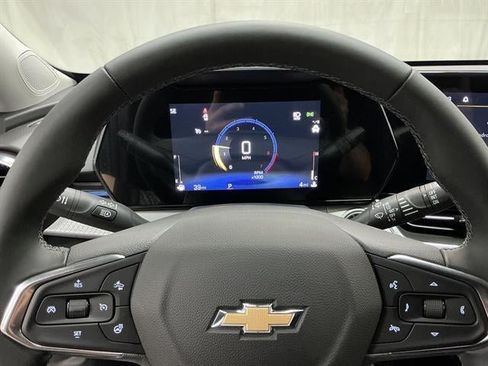 New 2026 Chevrolet Trax LT w/ LT Convenience Package FWD image 13