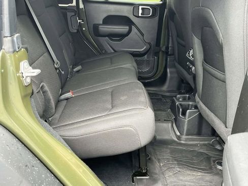 Used 2022 Jeep Wrangler Unlimited Sport image 21