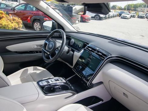 Certified 2022 Hyundai Tucson Limited w/ Cargo Package image 14