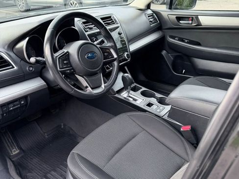 Used 2018 Subaru Outback 2.5i Premium image 8
