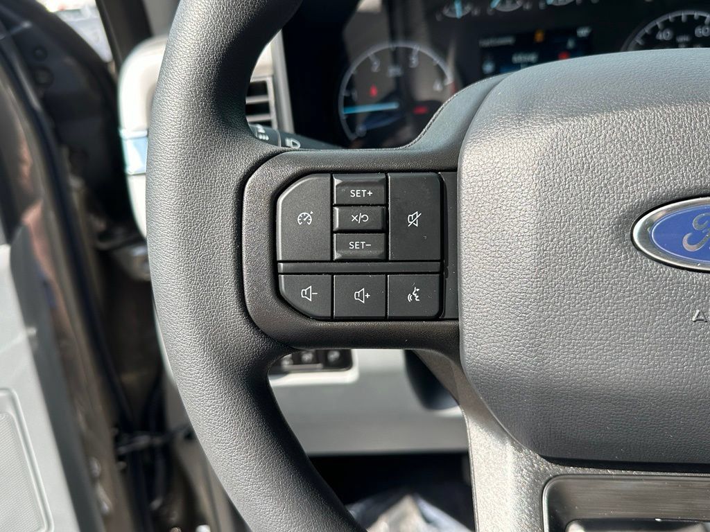 New 2026 Ford F450 XLT w/ FX4 Off-Road Package AWD/4WD image 9