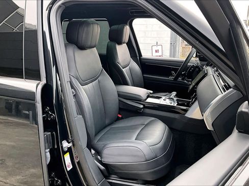 Used 2023 Land Rover Range Rover SE image 10