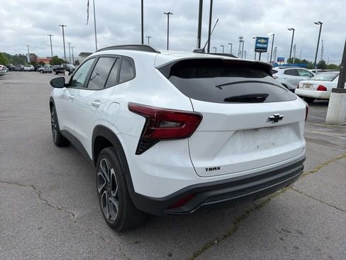 Used 2025 Chevrolet Trax RS w/ Driver Confidence Package FWD image 6