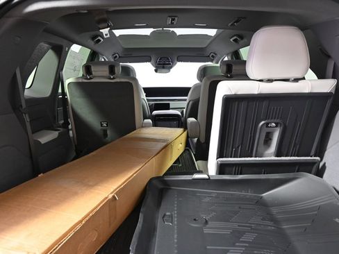 New 2026 Cadillac Escalade IQ Sport 1 w/ LPO, Floor Liner Package AWD/4WD image 18
